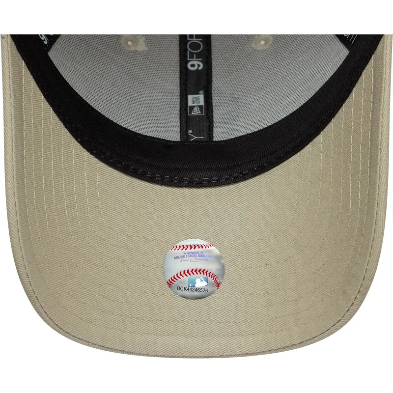 cap-ivelt-bezhov-reguliruema-lenta-9forty-camo-infill-new-york-yankees-mlb-new-era