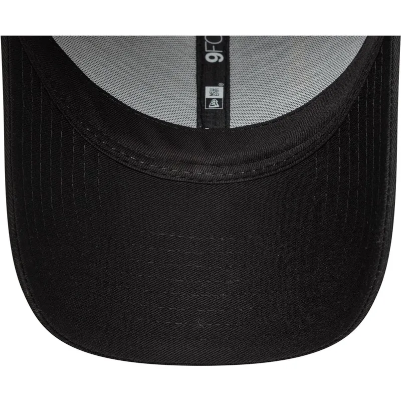 schwarze-verstellbare-curved-cap-9forty-washed-von-ducati-motor-motogp-von-new-era