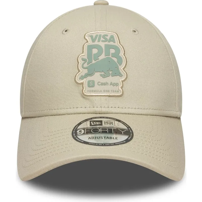 beige-verstellbare-curved-cap-9forty-seasonal-von-racing-bulls-f1-team-formula-1-von-new-era