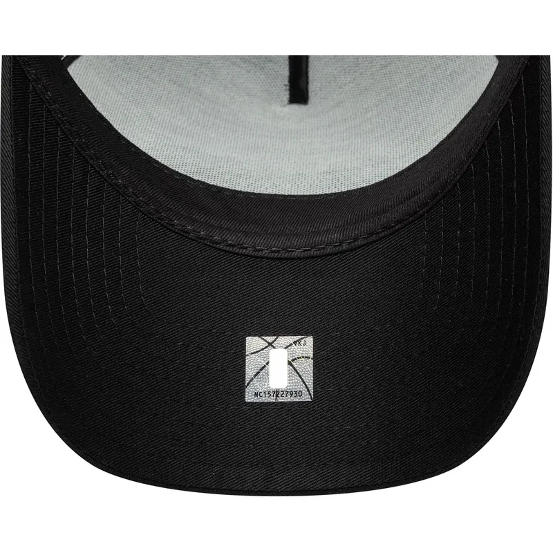 cap-ivelt-cheren-snapbek-9forty-e-frame-metallic-los-angeles-lakers-nba-new-era