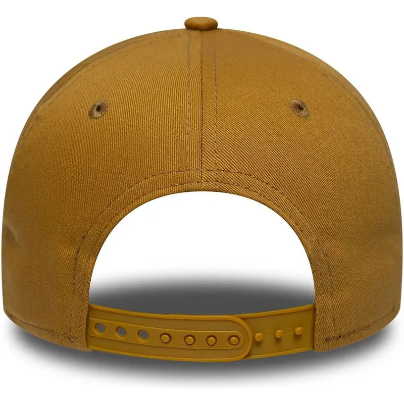 cap-ivelt-kafyav-snapbek-9forty-e-frame-league-essential-new-york-yankees-mlb-new-era