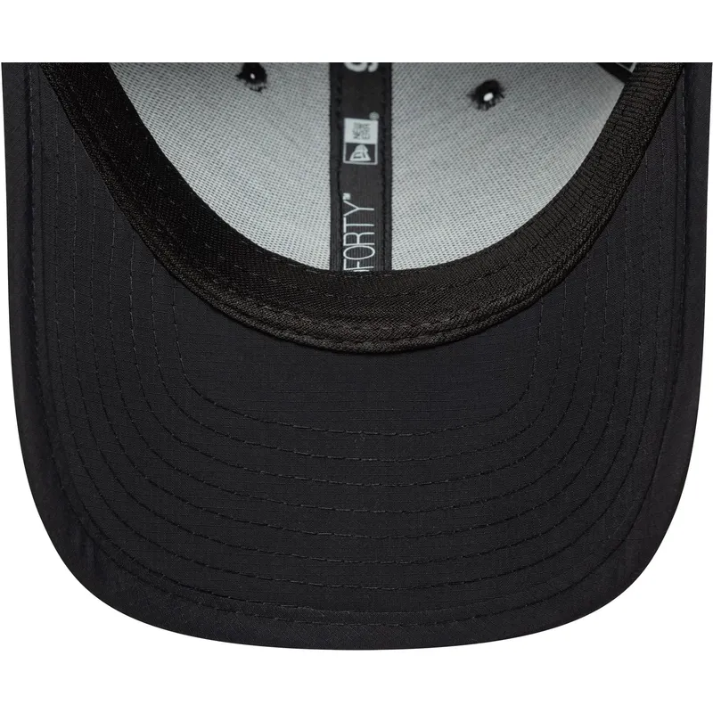 cap-ivelt-cheren-reguliruema-lenta-9forty-m-crown-new-era