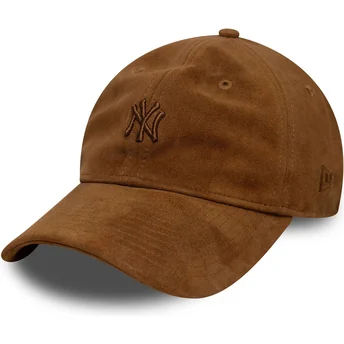 New Era Curved Brim Brown Logo 9TWENTY Suede New York Yankees MLB Brown Adjustable Cap