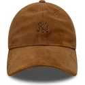 cap-ivelt-kafyav-reguliruema-lenta-9twenty-suede-new-york-yankees-mlb-new-era