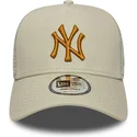 sapkak-ivelt-bezs-snapback-a-frame-league-essential-new-york-yankees-mlb-new-era