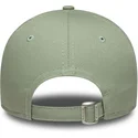 gorra-curva-verde-claro-ajustable-con-logo-verde-para-mujer-9forty-league-essential-de-new-york-yankees-mlb-de-new-era