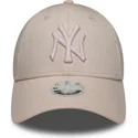 justerbar-rosa-bojd-keps-med-rosa-logotyp-for-dam-9forty-metallic-logo-fran-new-york-yankees-mlb-av-new-era