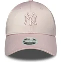 gorra-curva-rosa-ajustable-con-logo-rosa-para-mujer-9forty-satin-de-new-york-yankees-mlb-de-new-era