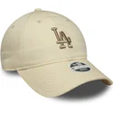 beige-justerbar-kurvad-keps-med-beige-logotyp-for-dam-9twenty-league-essential-midi-fran-los-angeles-dodgers-mlb-av-new-era