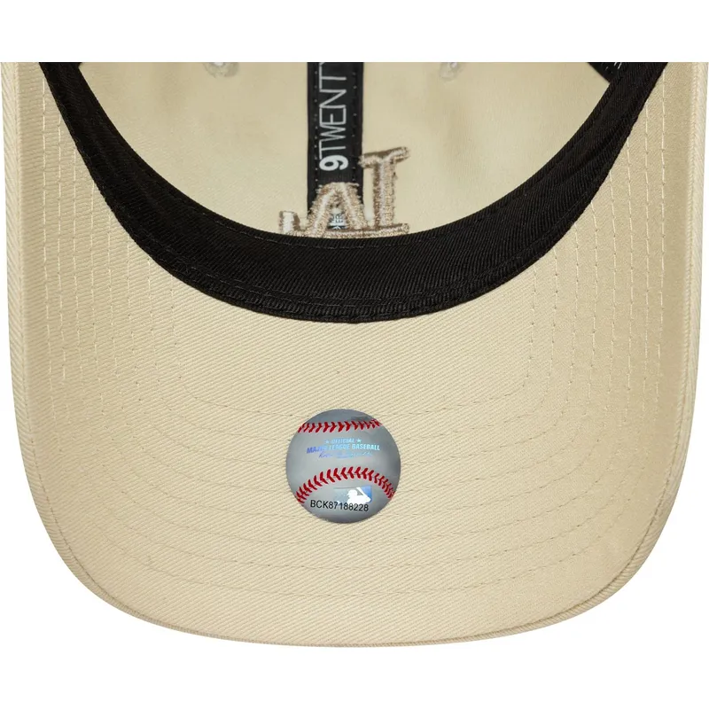 beige-justerbar-kurvad-keps-med-beige-logotyp-for-dam-9twenty-league-essential-midi-fran-los-angeles-dodgers-mlb-av-new-era