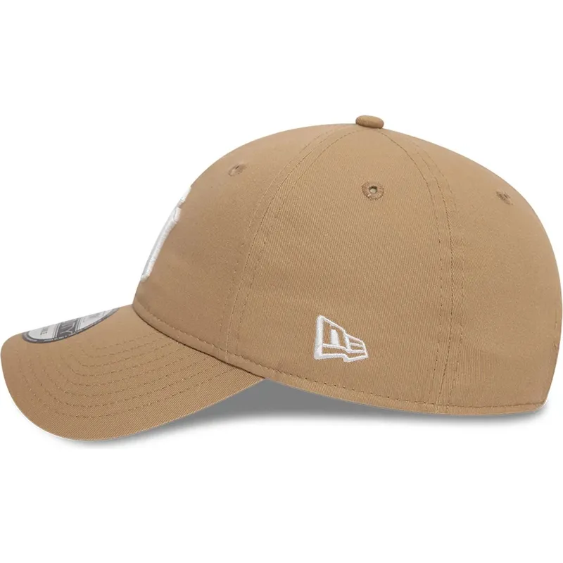 cap-ivelt-kafyav-reguliruema-lenta-claro-9twenty-league-essential-new-york-yankees-mlb-new-era cap-ivelt-kafyav-reguliruema-lenta-claro-9twenty-league-essential-new-york-yankees-mlb-new-era