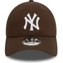 cap-ivelt-kafyav-reguliruema-lenta-9twenty-league-essential-new-york-yankees-mlb-new-era