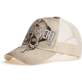 Gorra trucker beige Gothic Skull Graphic de Ed Hardy