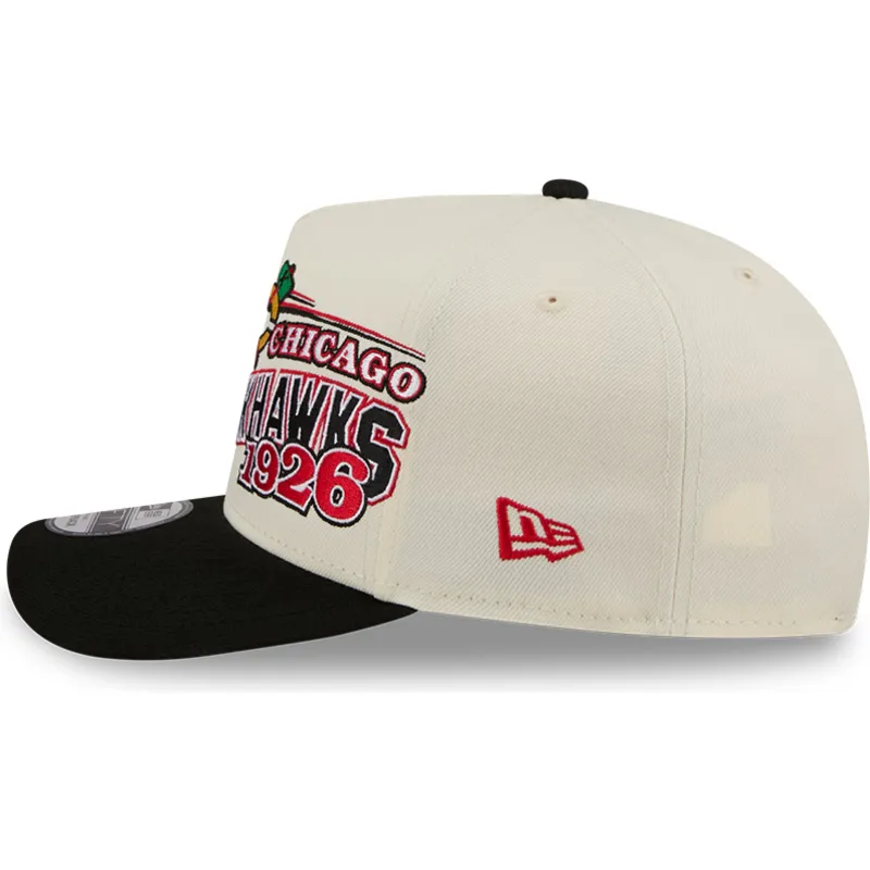 beige-och-svart-kurvad-keps-snapback-9fifty-a-frame-classic-fran-chicago-blackhawks-nhl-av-new-era