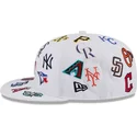 weisse-enganliegende-59fifty-all-over-flatcap-von-mlb-von-new-era