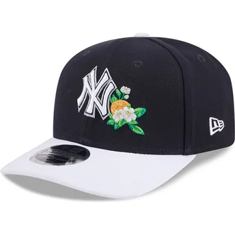 Marineblaue gebogene Snapback-Kappe 9SEVENTY Stretch Snap Flower der New York Yankees MLB von New Era