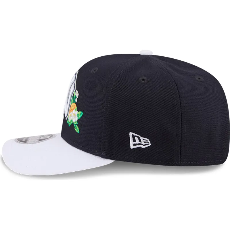 cap-ivelt-tmnosin-snapbek-9seventy-stretch-snap-flower-new-york-yankees-mlb-new-era