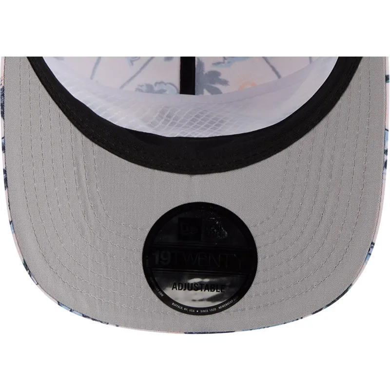cap-ivelt-mnogocveten-snapbek-19twenty-printed-tropical-new-york-yankees-mlb-new-era