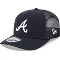marineblaue-trucker-kappe-9seventy-stretch-snap-evergreen-der-atlanta-braves-mlb-von-new-era