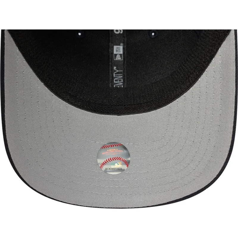 marineblaue-trucker-kappe-9seventy-stretch-snap-evergreen-der-boston-red-sox-mlb-von-new-era