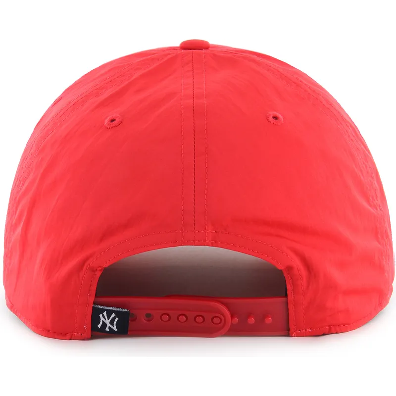 cap-ivelt-cherven-snapbek-hitch-lc-eight-bit-hero-new-york-yankees-mlb-47-brand