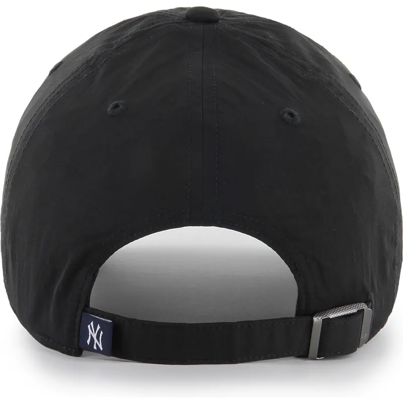 schwarze-verstellbare-curved-cap-clean-up-eight-bit-hero-der-new-york-yankees-mlb-von-47-brand