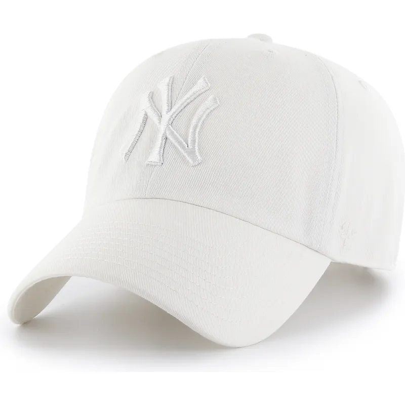 vit-kurvad-keps-med-vitt-logo-justerbar-clean-up-av-new-york-yankees-mlb-fran-47-brand