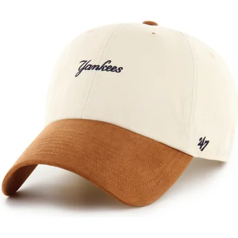 Sapkák ívelt bézs állítható pánt marrón Clean Up Mini Script Suede Visor New York Yankees MLB 47 Brand