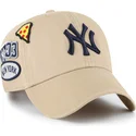 sapkak-ivelt-khaki-allithato-clean-up-badges-new-york-yankees-mlb-47-brand