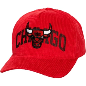 Sapkák ívelt piros snapback Arch Stamp Pro Chicago Bulls NBA Mitchell & Ness