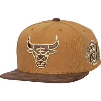 Gorra plana marrón ajustable Coffee Strapback de Chicago Bulls NBA de Mitchell & Ness