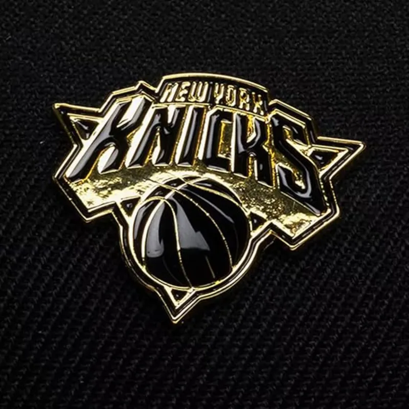 sapkak-ivelt-fekete-snapback-pinned-gold-pro-new-york-knicks-nba-mitchell-ness