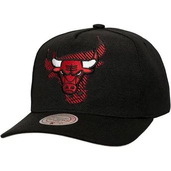 Cap ívelt черен снапбек Tilted Pro Chicago Bulls NBA Mitchell & Ness