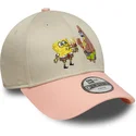 gorra-curva-beige-y-rosa-snapback-para-nino-9forty-de-bob-esponja-y-patricio-estrella-de-new-era