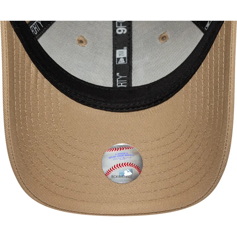 beige-gebogene-verstellbare-kappe-fur-kinder-9forty-icon-der-los-angeles-dodgers-mlb-von-new-era