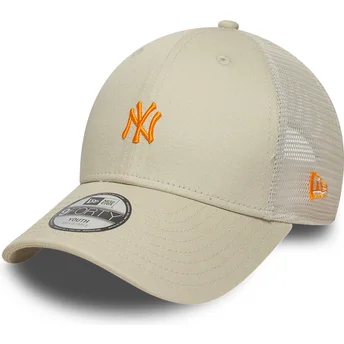 Gorra trucker beige ajustable con logo naranja para niño 9FORTY Homefield de New York Yankees MLB de New Era