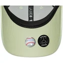 grune-gebogene-verstellbare-damenkappe-9forty-bow-back-satin-der-los-angeles-dodgers-mlb-von-new-era