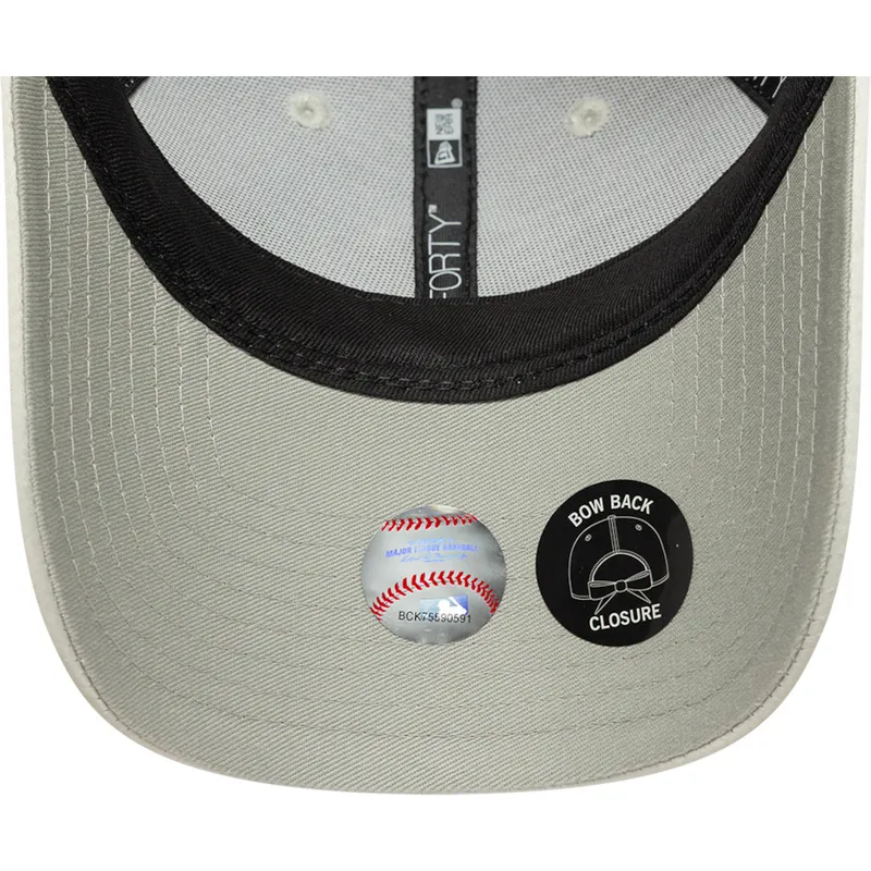 new-era-curved-brim-women-9forty-bow-back-satin-new-york-yankees-mlb-green-adjustable-cap