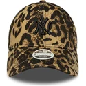 verstellbare-damen-kappe-mit-leopardenmuster-und-schwarzem-logo-9twenty-leopard-der-new-york-yankees-mlb-von-new-era