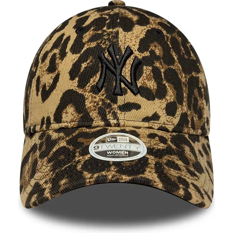 bojd-justerbar-leopardkeps-med-svart-logotyp-for-dam-9twenty-leopard-fran-new-york-yankees-mlb-av-new-era
