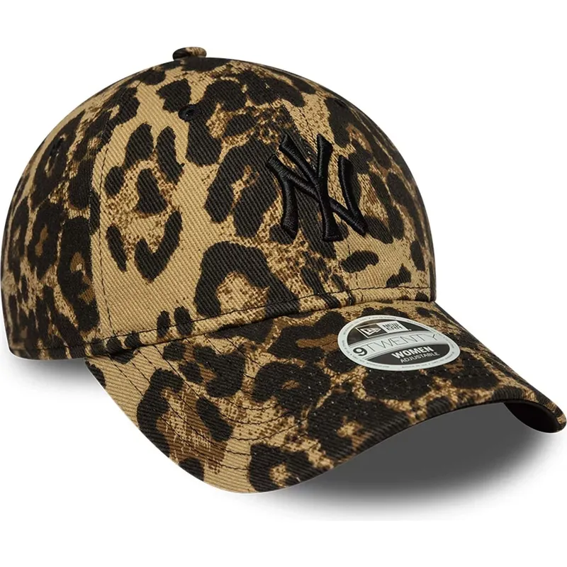 bojd-justerbar-leopardkeps-med-svart-logotyp-for-dam-9twenty-leopard-fran-new-york-yankees-mlb-av-new-era
