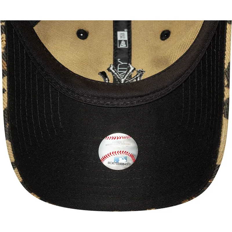 cap-ivelt-leopard-reguliruema-lenta-negro-9twenty-leopard-new-york-yankees-mlb-new-era