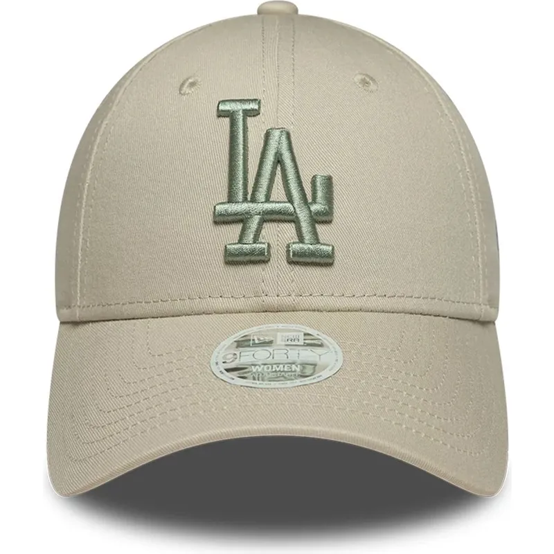 beige-verstellbare-curved-cap-mit-grunem-logo-fur-damen-9forty-league-essential-der-los-angeles-dodgers-mlb-von-new-era