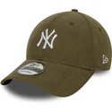 grune-verstellbare-curved-cap-9forty-soft-cord-der-new-york-yankees-mlb-von-new-era