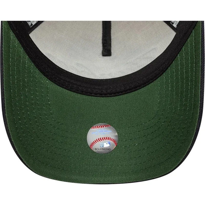 sapkak-ivelt-bezs-snapback-e-frame-city-icon-new-york-yankees-mlb-new-era