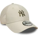 beige-verstellbare-trucker-kappe-mit-grunem-logo-9forty-homefield-midi-der-new-york-yankees-mlb-von-new-era