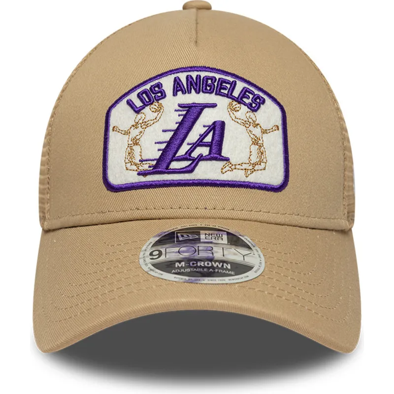 gorra-trucker-beige-9forty-m-crown-a-frame-de-los-angeles-lakers-nba-de-new-era