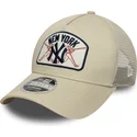 sapkak-ivelt-bezs-snapback-9forty-m-crown-a-frame-new-york-yankees-mlb-new-era