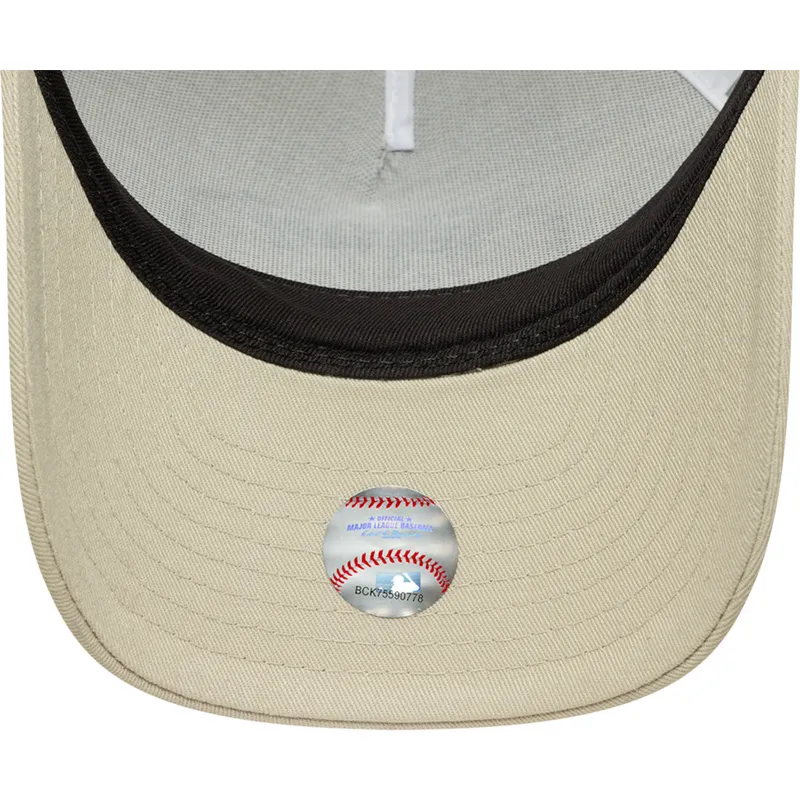 cap-ivelt-bezhov-snapbek-9forty-m-crown-a-frame-new-york-yankees-mlb-new-era