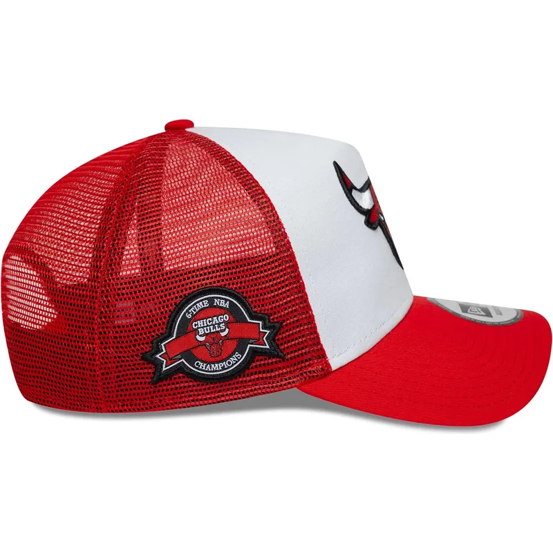 gorra-trucker-roja-y-blanca-a-frame-side-patch-de-chicago-bulls-nba-de-new-era